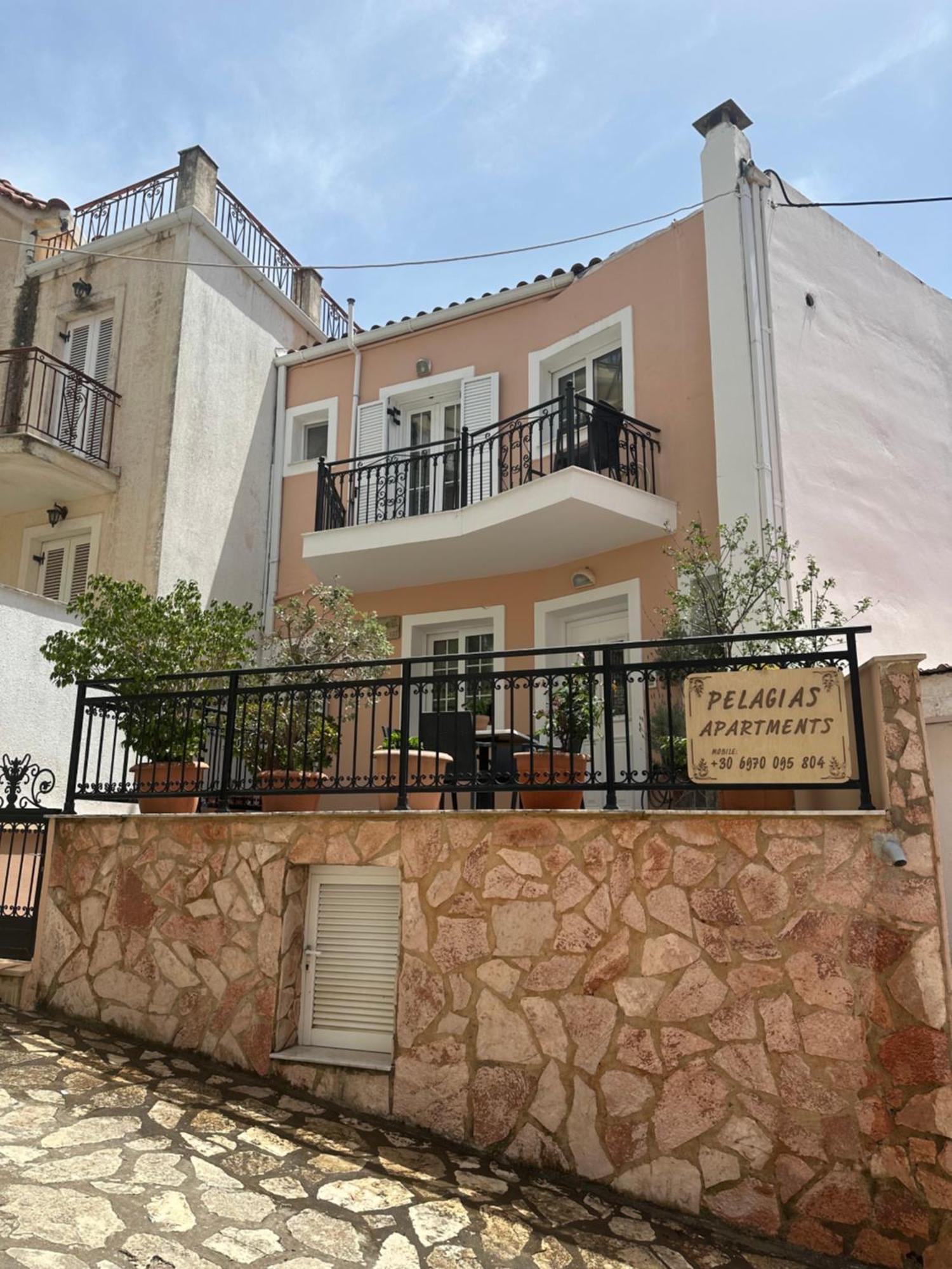 Pelagias Apartments Agia Efimia Exterior photo